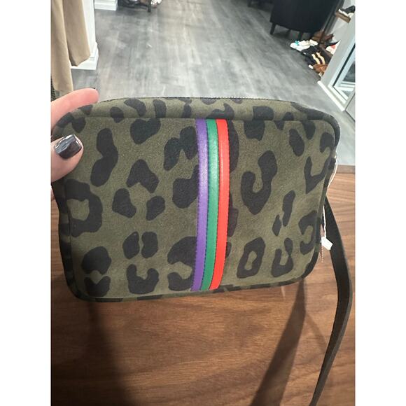 SOLD Clare V Midi Sac Army Pablo Cat Suede Purse Crossbody Bag - Picture 2 of 10